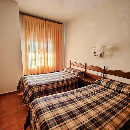 Hostal Montemayor Montemayor del Rio Экстерьер фото